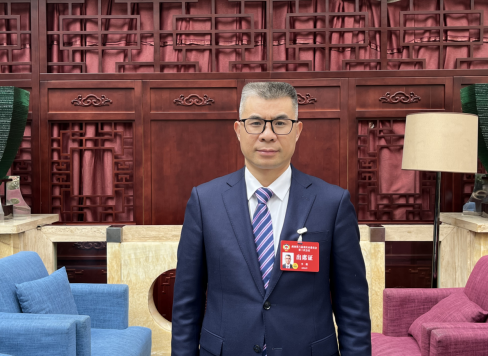 重庆两会之声丨市政协委员李敬:制度技术人才“三位一体”助力重庆低空经济“高飞”